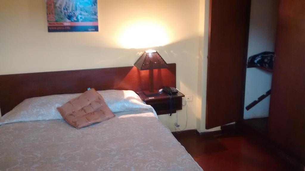 Hostal Iquique Λίμα Δωμάτιο φωτογραφία